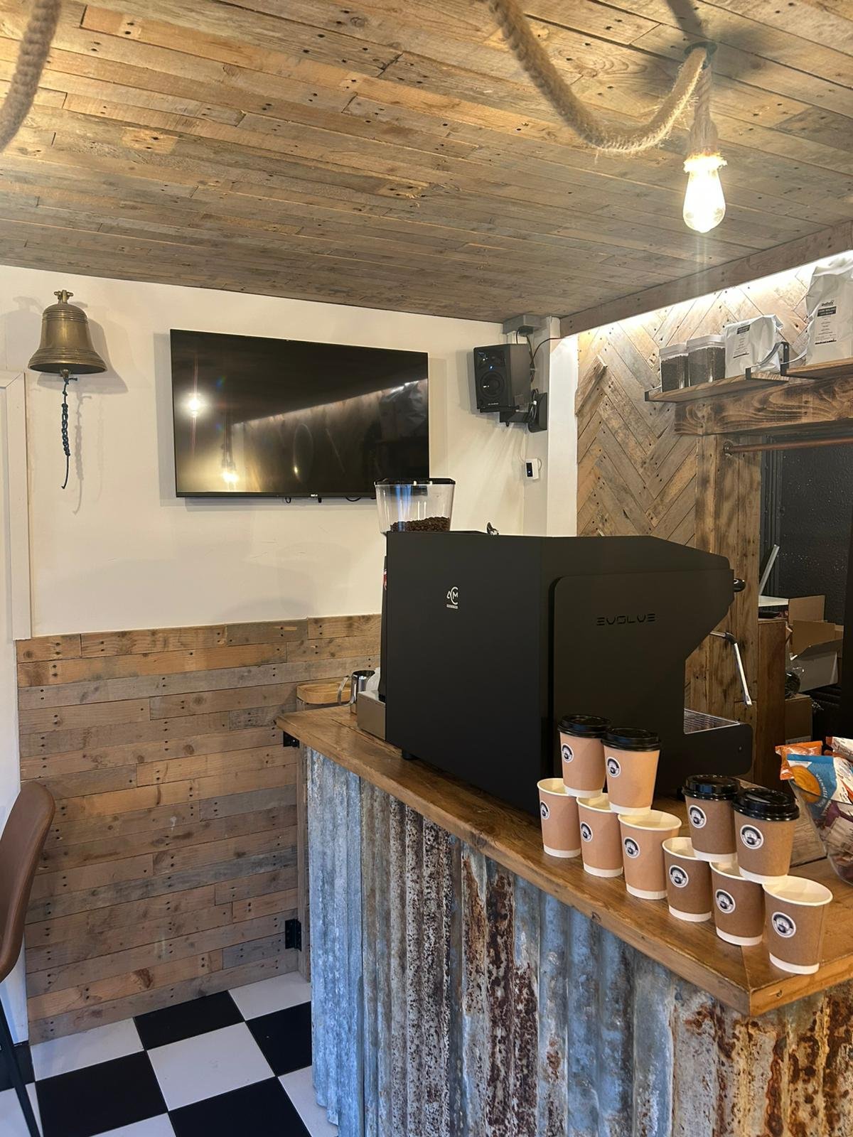 0efea941-9993-45a5-a02f-7000c814b631